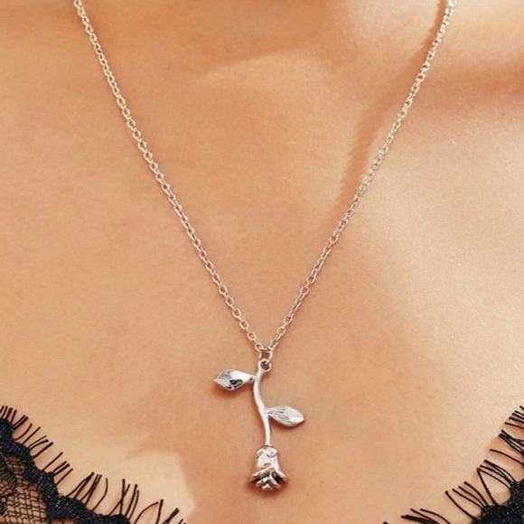 Silver Tone Classy Simple Rose Detail Pendant Necklace - Picture 8 of 9